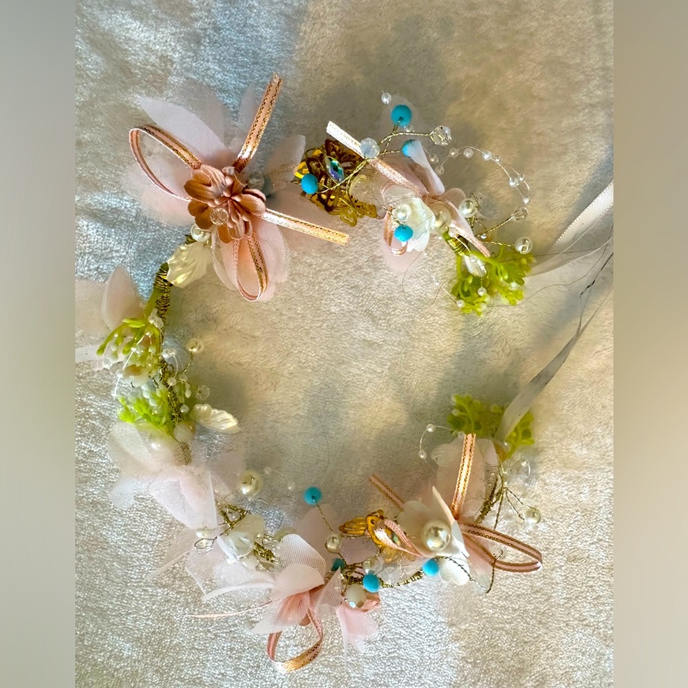 Handmade floral girls headband headpiece. - adjustable wire